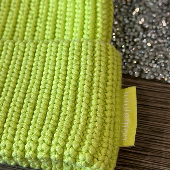 Lululemon Close-Fit Cotton-Blend Ribbed‎ Beanie hat NWT L/XL - Picture 3 of 5